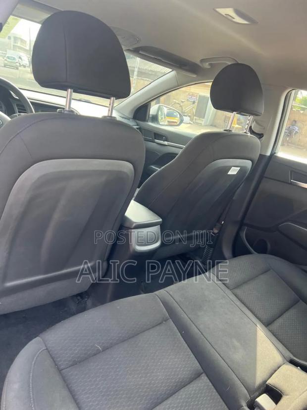 Hyundai Elantra SE 2019 Silver