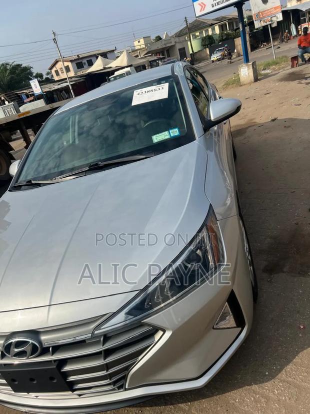 Hyundai Elantra SE 2019 Silver