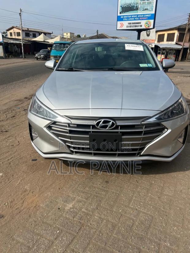 Hyundai Elantra SE 2019 Silver