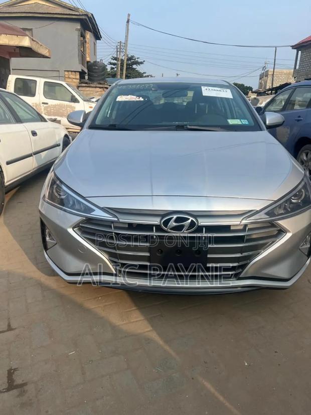 Hyundai Elantra SE 2019 Silver