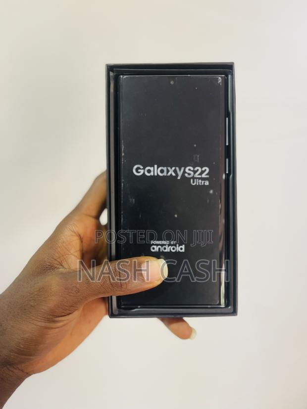 New Samsung Galaxy S22 Ultra 5G 256 GB Black · Photo 3