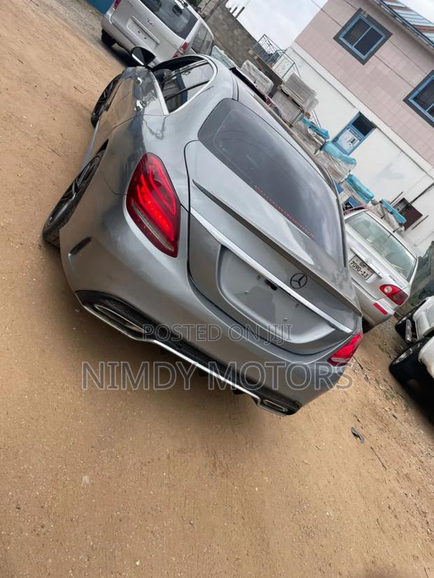 Mercedes-Benz C300 2016 Gray photo 2