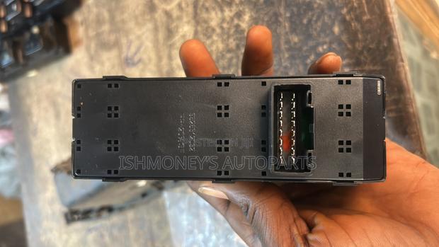 Elantra 2012 Power Window Switch photo 2