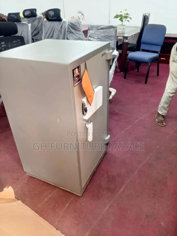 Money Safe for Office · Photo 3