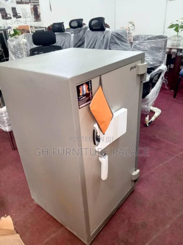 Money Safe for Office · Photo 4