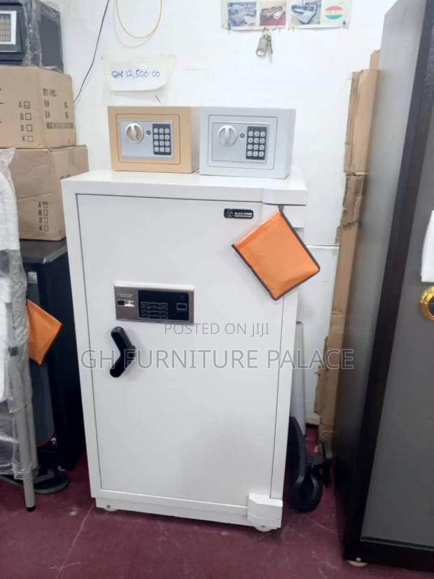 Fire Money Safe for Office · Photo 2