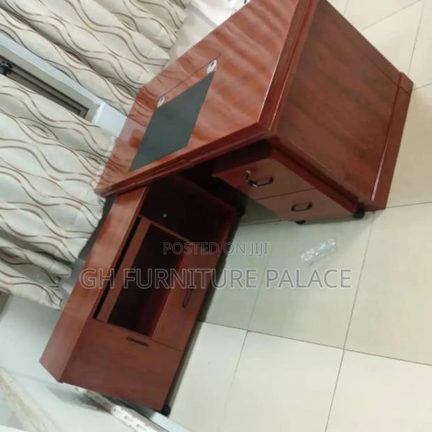 Executive Table For Sale · Photo 4