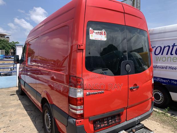 Mercedes-Benz Sprinter 2013 Red photo 4