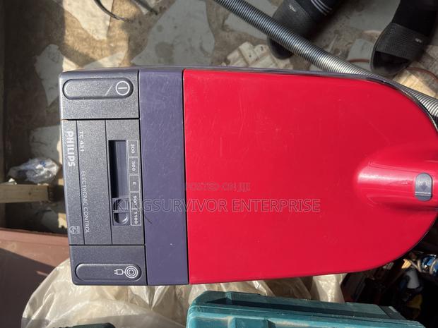 Slightly Used Vacuum Cleaner From Germany photo 4