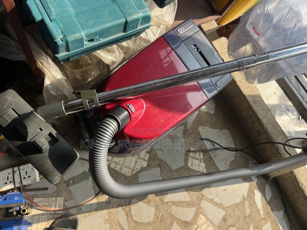 Slightly Used Vacuum Cleaner From Germany photo 2