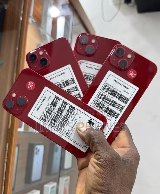 Apple iPhone 13 128 GB Red