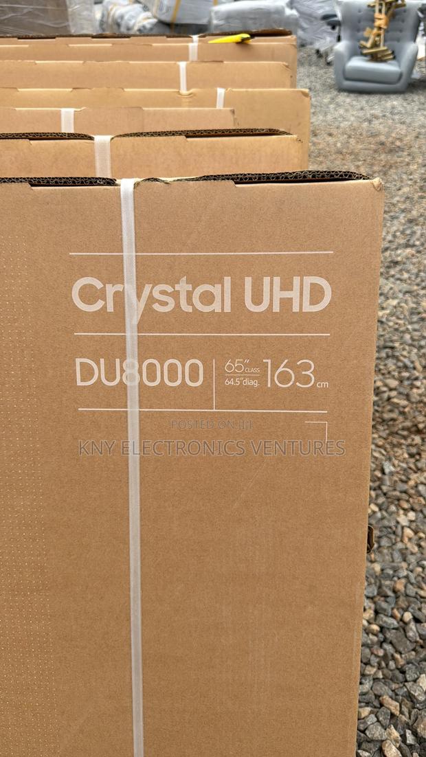 Samsung 65-Inch Class Crystal Uhd Du8000 · Photo 3