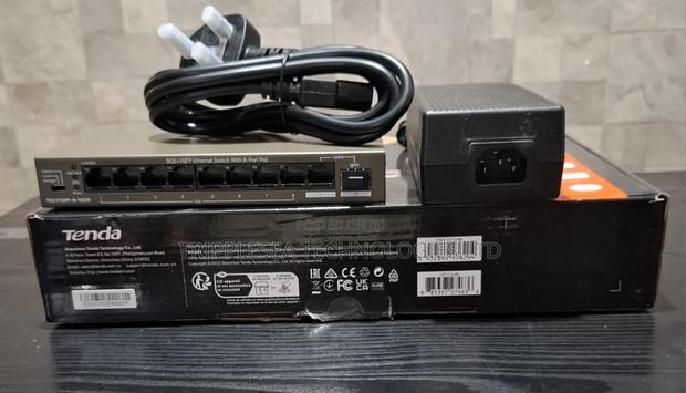 Tenda 9ge+1sfp Ethernet Switch · Photo 2