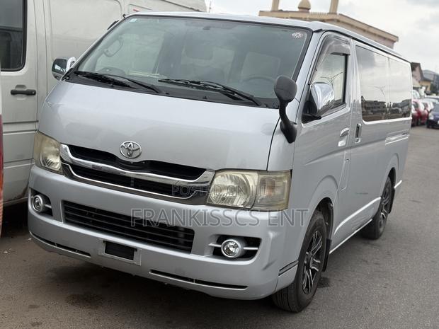 Toyota HiAce 2010 Grey