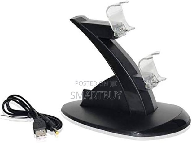 Compact Ps4 Charging Dock With Led Indicators