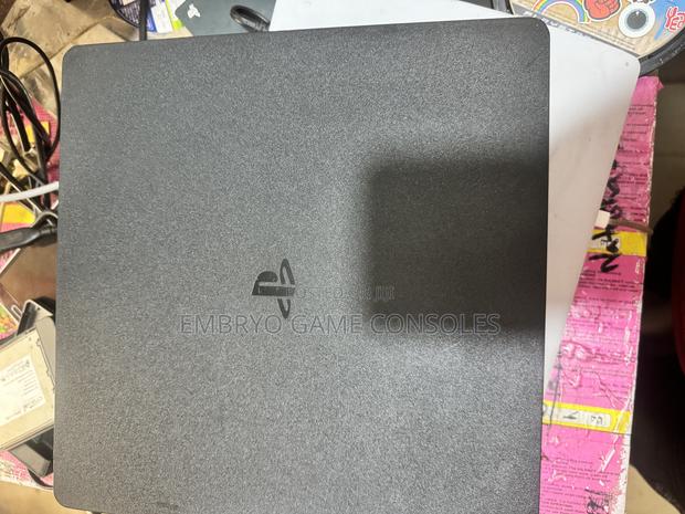 Neat Ps4 Slim Jailbroken From Uk 500GB · Photo 4