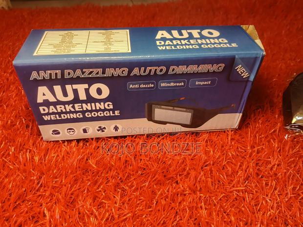 Auto Darkening Welding Glasses (Anti-dazzling Auto Dimming)