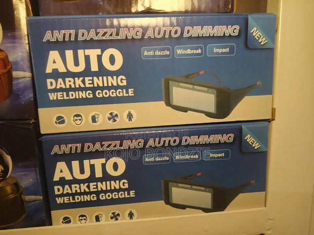 Auto Darkening Welding Glasses (Anti-dazzling Auto Dimming) photo 2