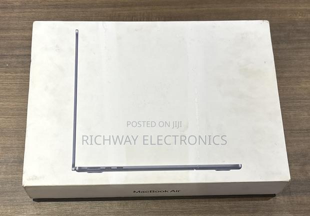 New Laptop Apple MacBook Air 2025 M4 13-Inch 16GB Apple M4 SSD 256GB