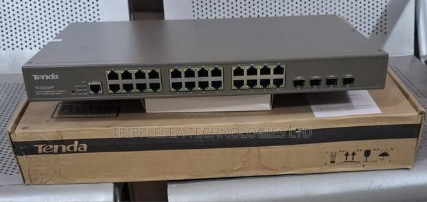 24-Port Gigabit Managed Poe Switch With 4-Port SFP Combo · Photo 2