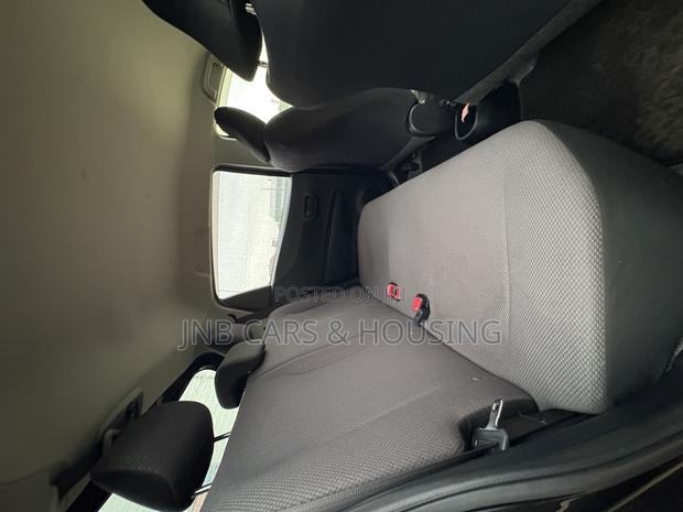 Toyota Vitz 1.0 FWD 3dr 2013 Black