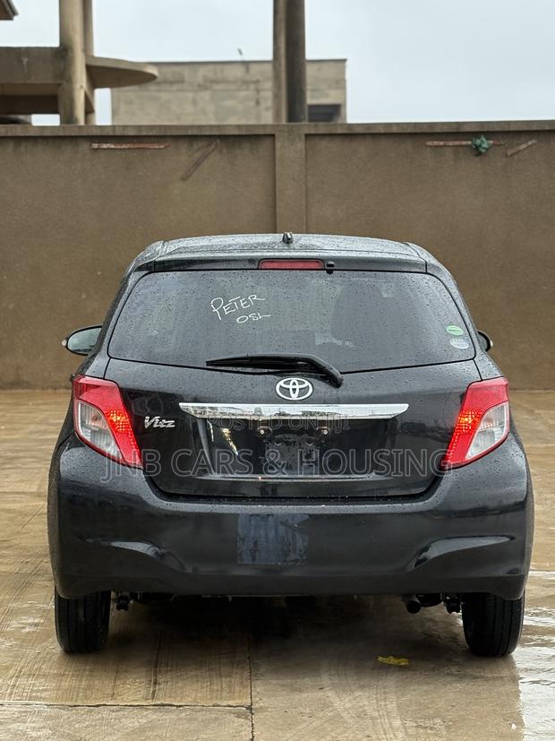 Toyota Vitz 1.0 FWD 3dr 2013 Black