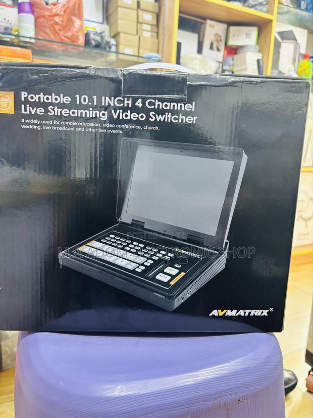 Av Matrix 10.1” Screen Video Switcher · Photo 2