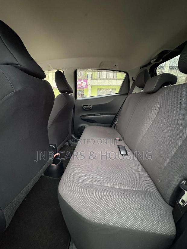 Toyota Vitz 1.0 FWD 3dr 2013 Black