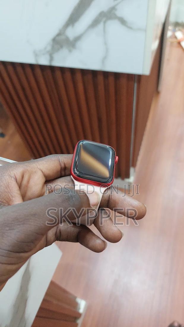 Apple Watch Series 6 · Photo 3