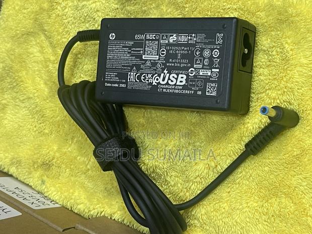 Hp Blue Pin Charger ( 65w) · Photo 3
