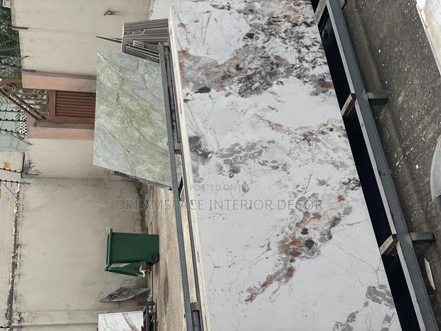 Modernized Countertops With Sintered Stone photo 3