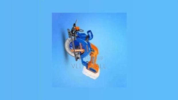 Cordless Circular Saw · Photo 4