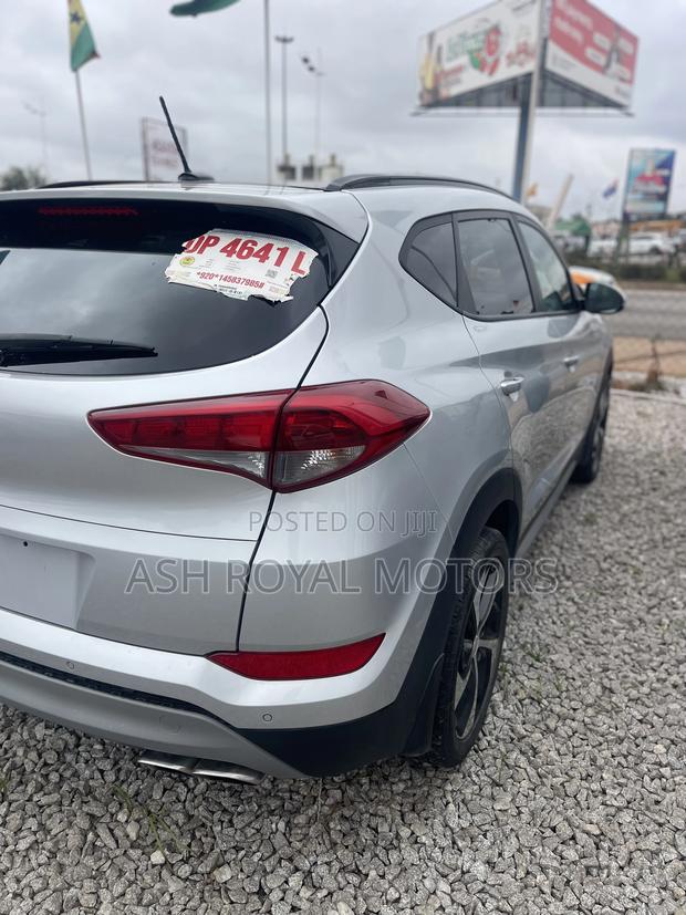 Hyundai Tucson Limited AWD 2017 Silver