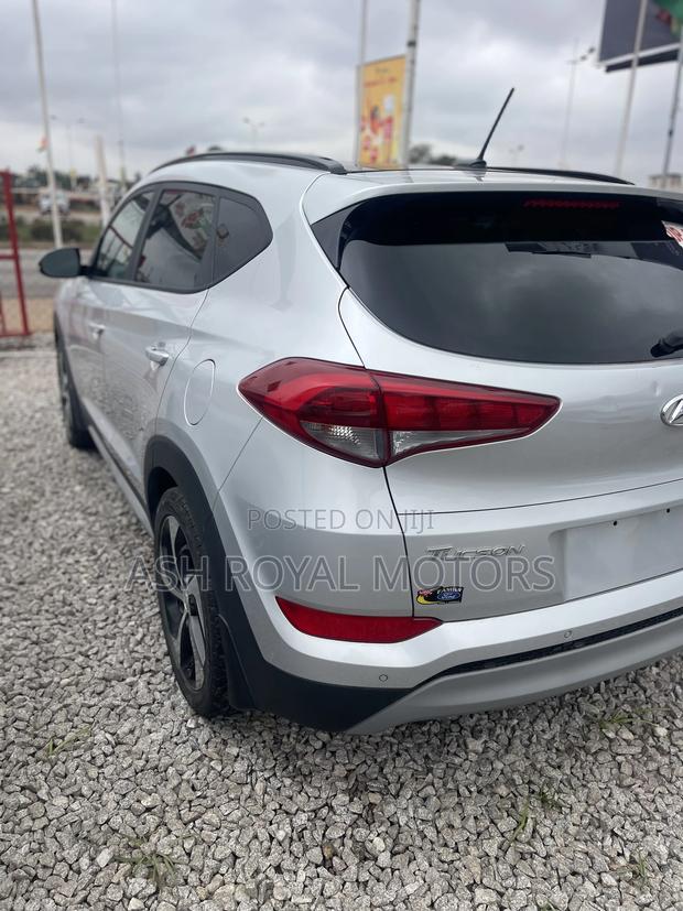 Hyundai Tucson Limited AWD 2017 Silver