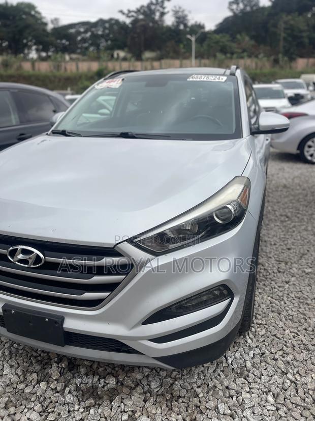 Hyundai Tucson Limited AWD 2017 Silver