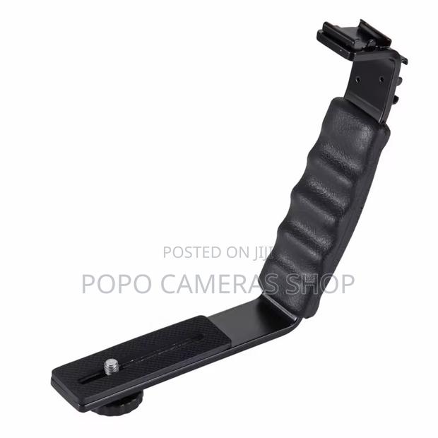 Dual Hotshoe L Shape Handheld Bracket · Photo 3