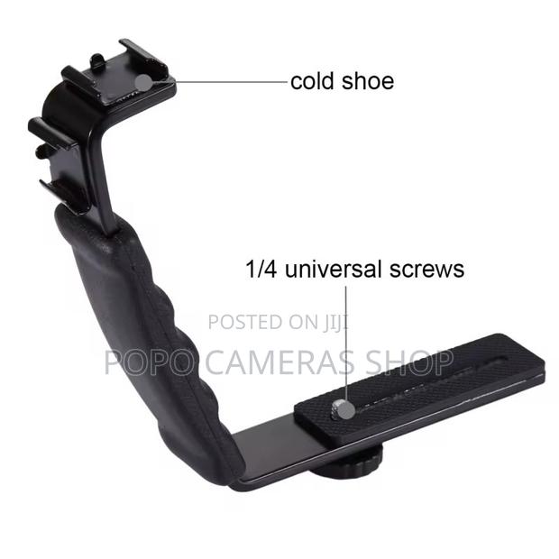Dual Hotshoe L Shape Handheld Bracket · Photo 4