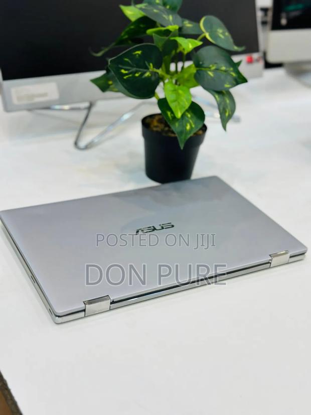 New Laptop Asus Chromebook C300 8GB Intel Core I5 SSD 256GB · Photo 3