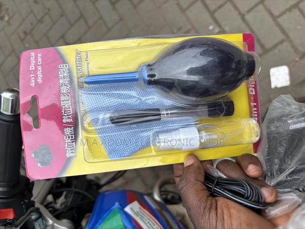 Lens Cleaning Items · Photo 2