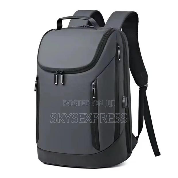 Nylon Executive Briefcase Laptop Backpack · Photo 3