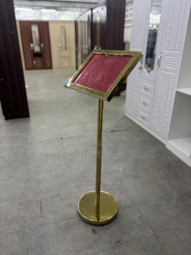 Display Stand (Barricade) photo 2