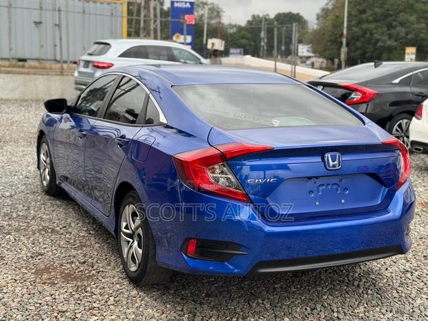 Honda Civic 2017 Blue photo 3
