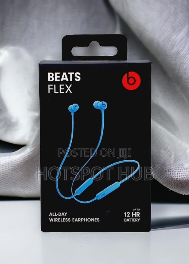 Beats Flex Wireless Earbuds · Photo 3