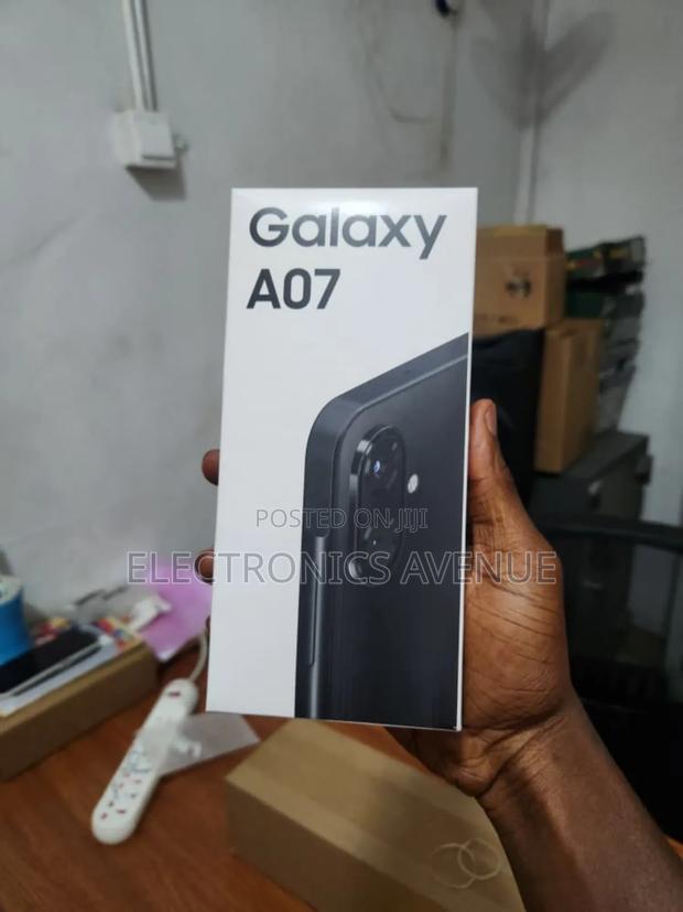 New Samsung Galaxy A07 4G 64 GB Black photo 2