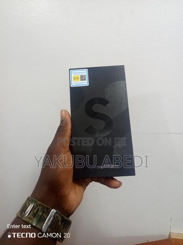 New Samsung Galaxy S22 Ultra 5G 256 GB Black · Photo 2