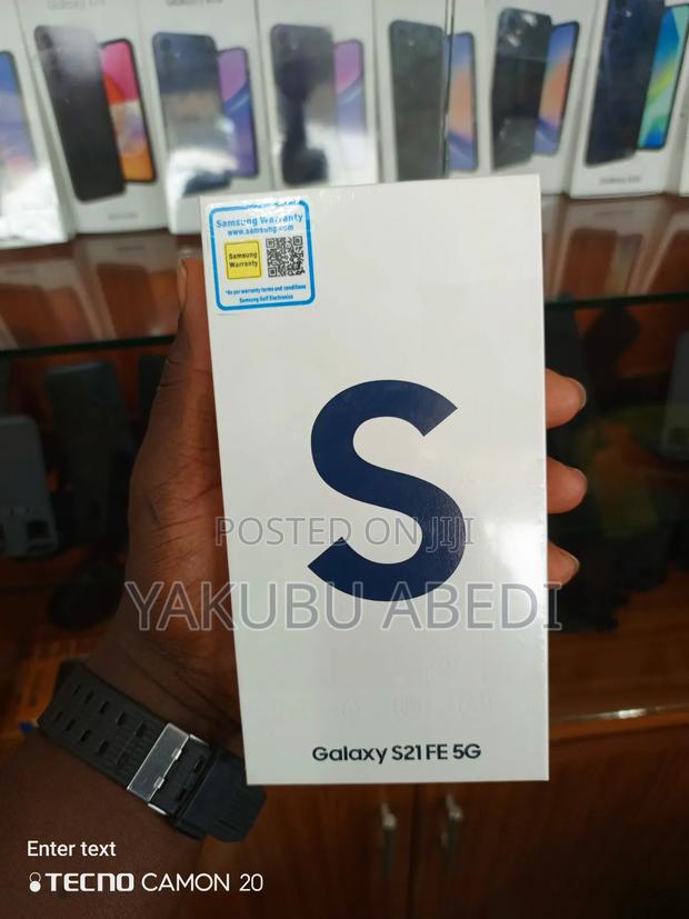 New Samsung Galaxy S21 FE 128 GB Black · Photo 1