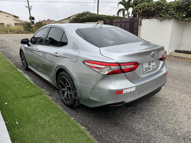Toyota Camry LE (2.5L 4cyl 8A) 2019 Silver
