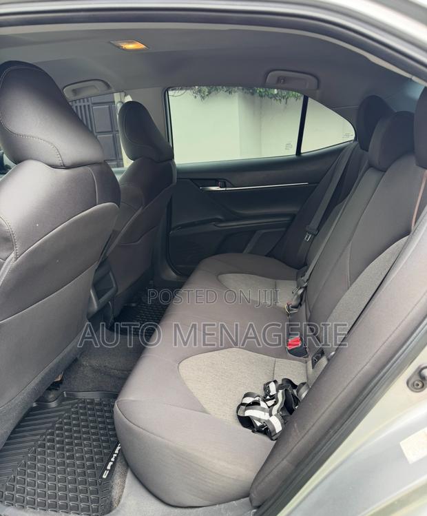Toyota Camry LE (2.5L 4cyl 8A) 2019 Silver