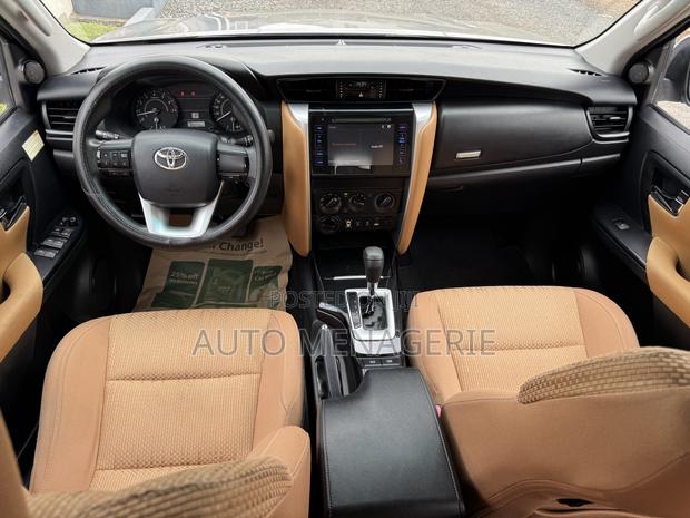 Toyota Fortuner 2.7 AWD 2017 Silver