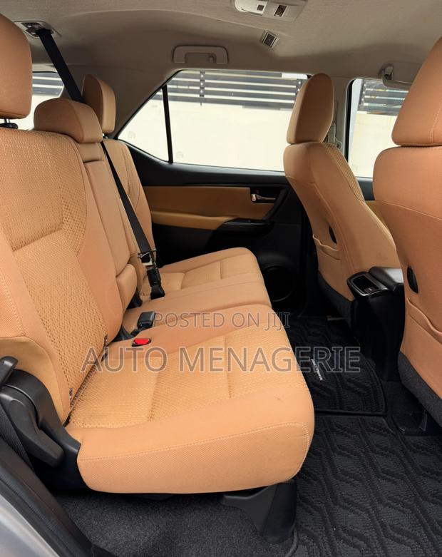 Toyota Fortuner 2.7 AWD 2017 Silver